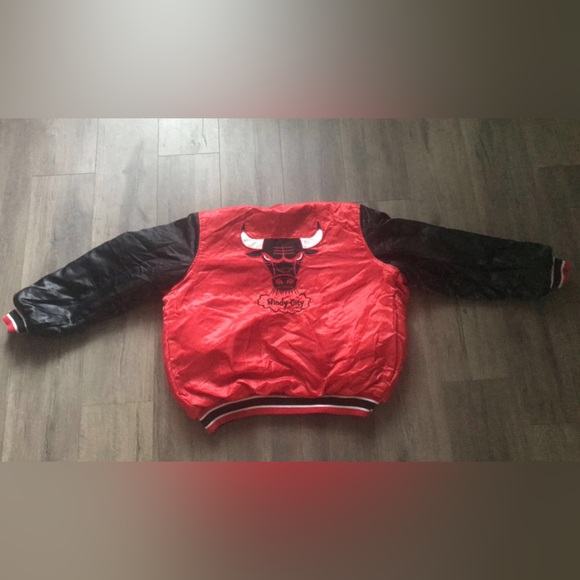 Vintage Chicago Bulls reversible jacket - Picture 3 of 4